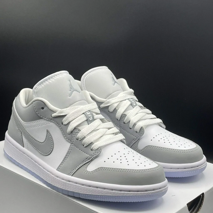 Air Jordan 1 Low WMNS “Wolf Grey”