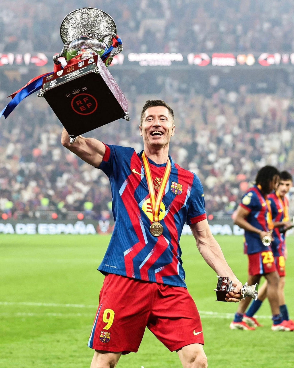 LEWANDOWSKI ROBERT 2025-26 (Bar)