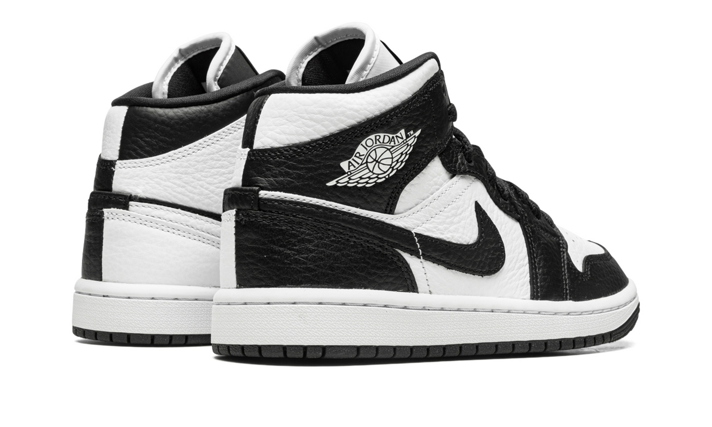 Wmns Air Jordan 1 Mid Se "Split Black White"