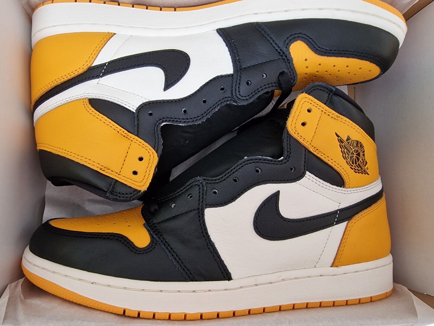 Jordan 1 Retro High OG Yellow Toe